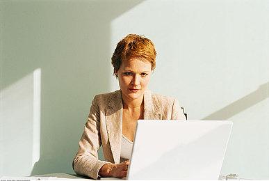 再次改编真实核泄漏事件 《原子陨落》玩法概述预告片